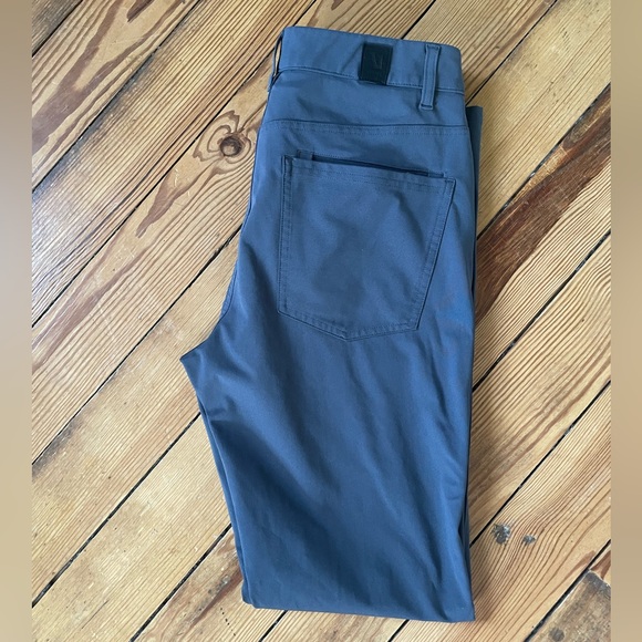 Vuori Meta Pant - Picture 2 of 3